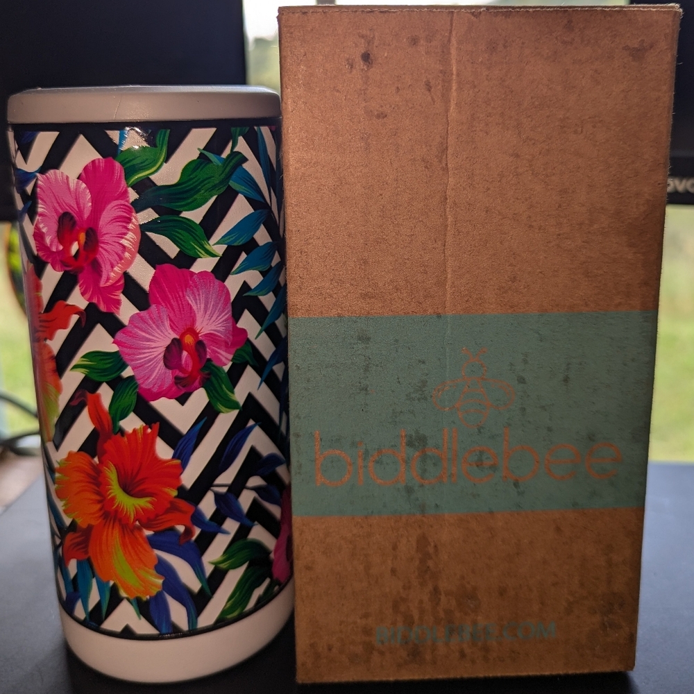 Biddlebee Skinny Can Cooler 12 oz